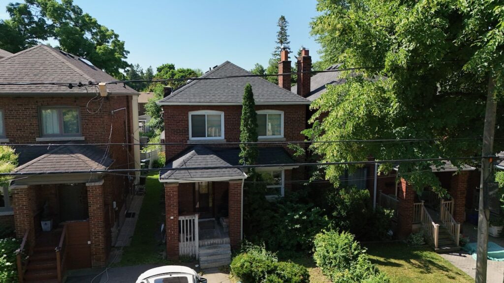 Photo of 321 Belsize Drive