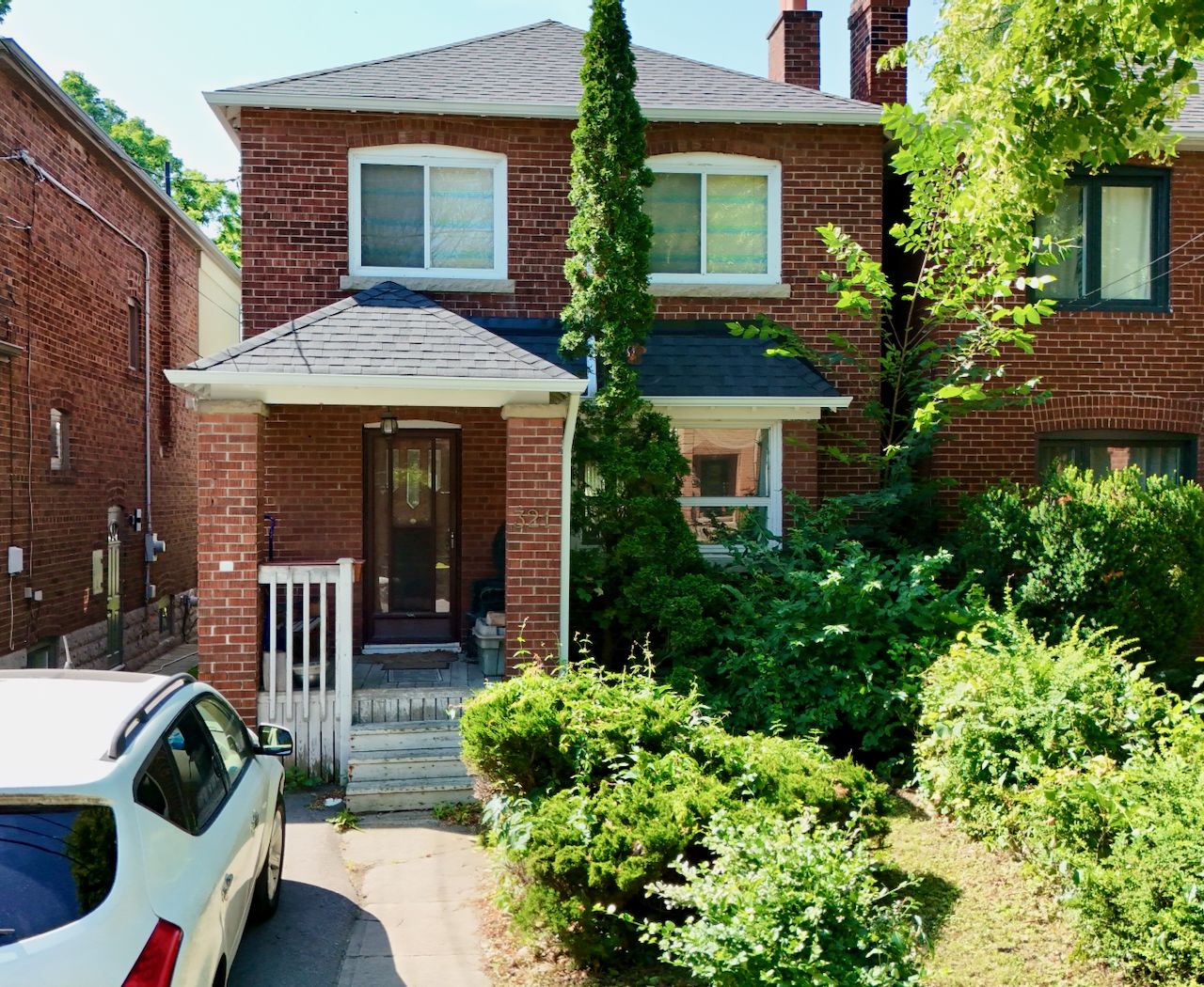 321 Belsize - Seymour Sold!