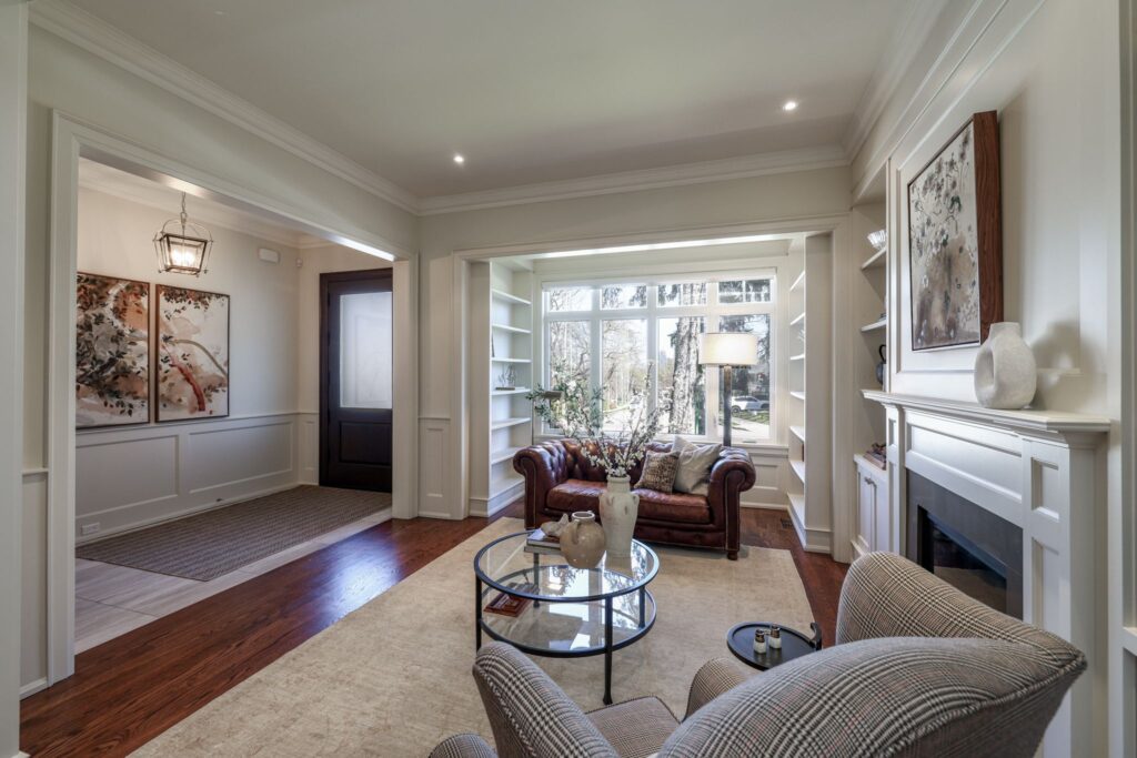 Photo of 344 Bessborough Dr