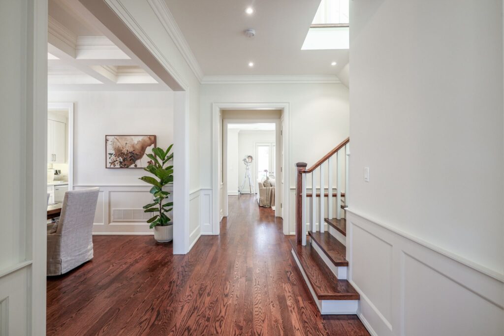 Photo of 344 Bessborough Dr