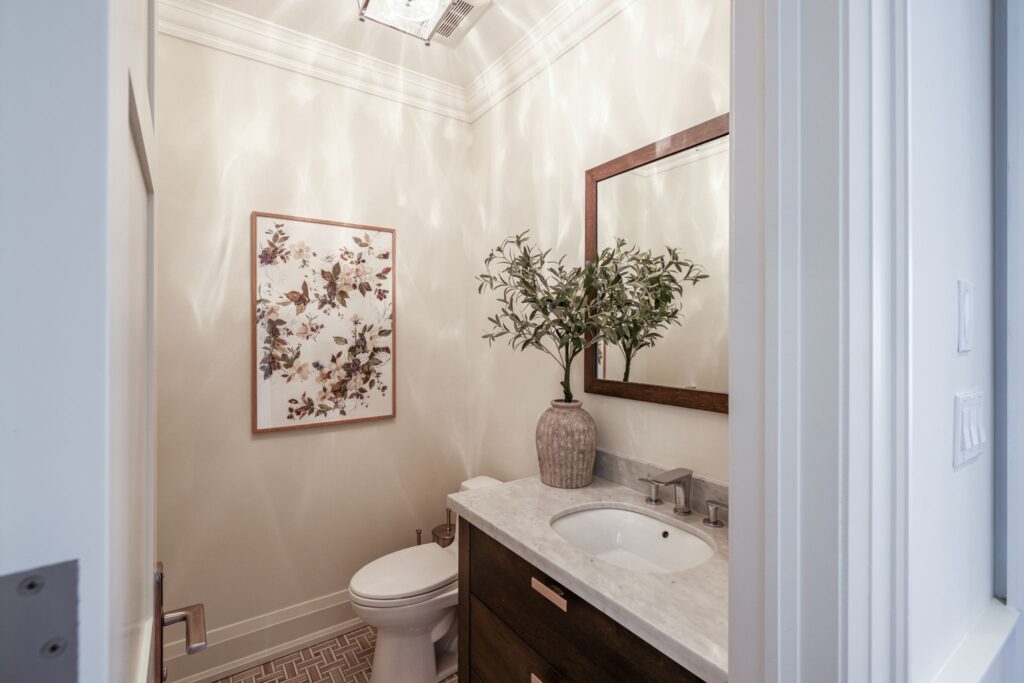 Photo of 344 Bessborough Dr