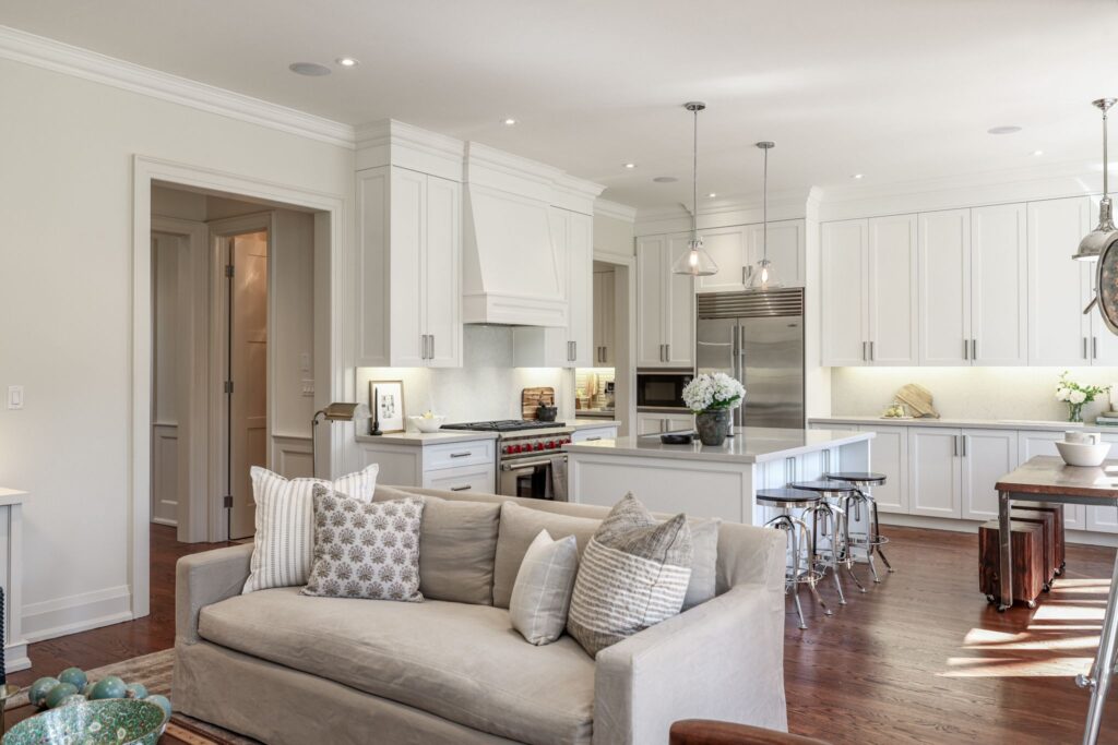 Photo of 344 Bessborough Dr