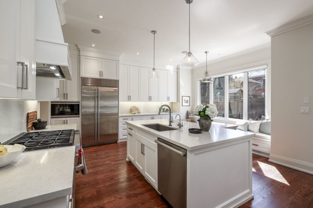 Photo of 344 Bessborough Dr