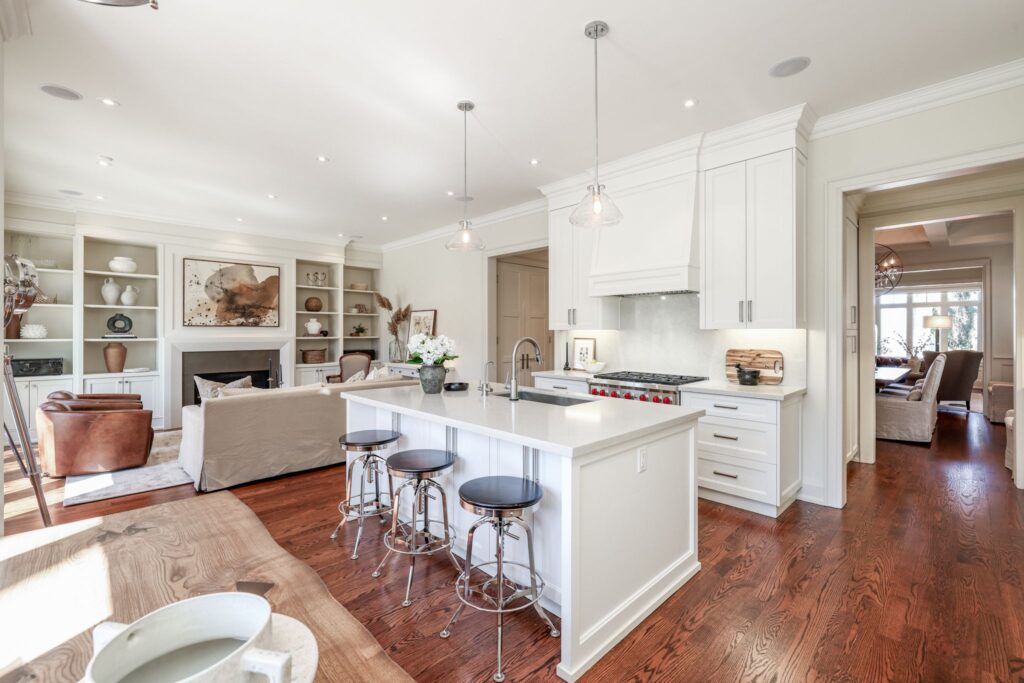 Photo of 344 Bessborough Dr
