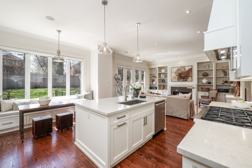 Photo of 344 Bessborough Dr
