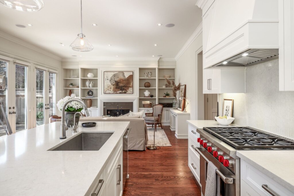 Photo of 344 Bessborough Dr