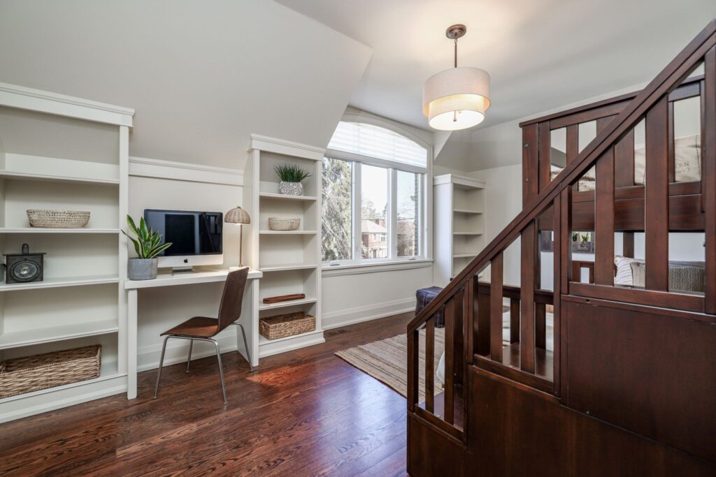 Photo of 344 Bessborough Dr