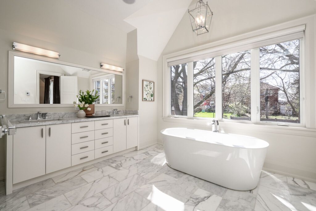 Photo of 344 Bessborough Dr
