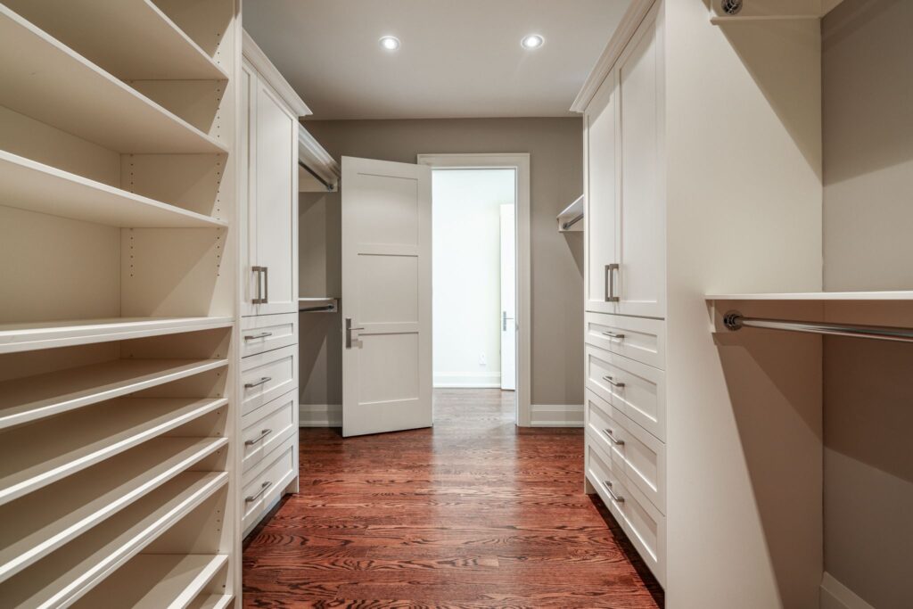 Photo of 344 Bessborough Dr