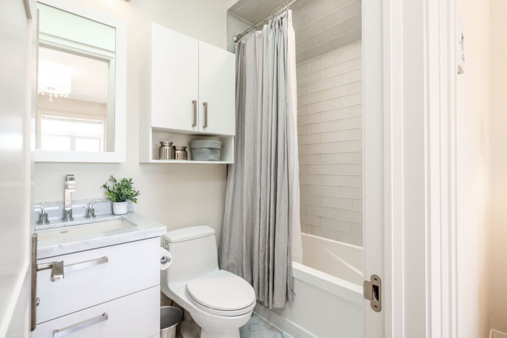 Photo of 344 Bessborough Dr