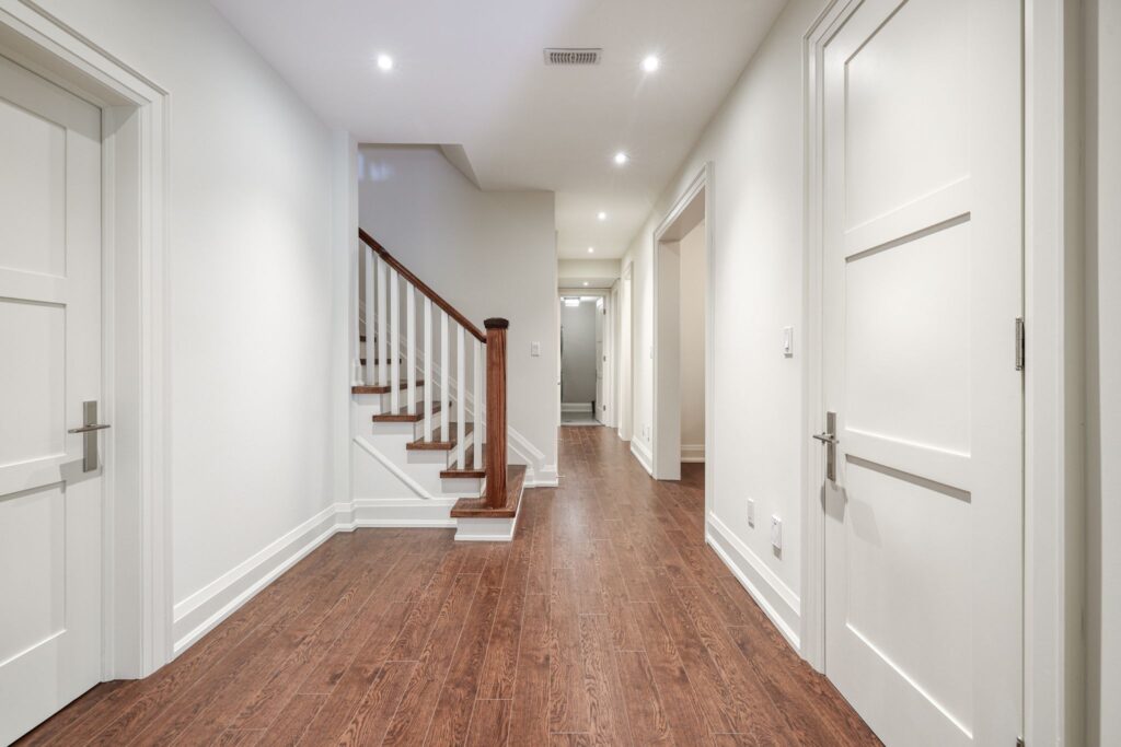 Photo of 344 Bessborough Dr