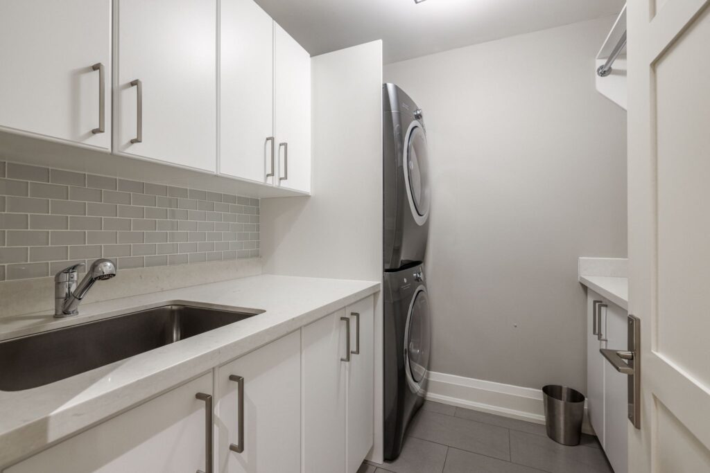 Photo of 344 Bessborough Dr