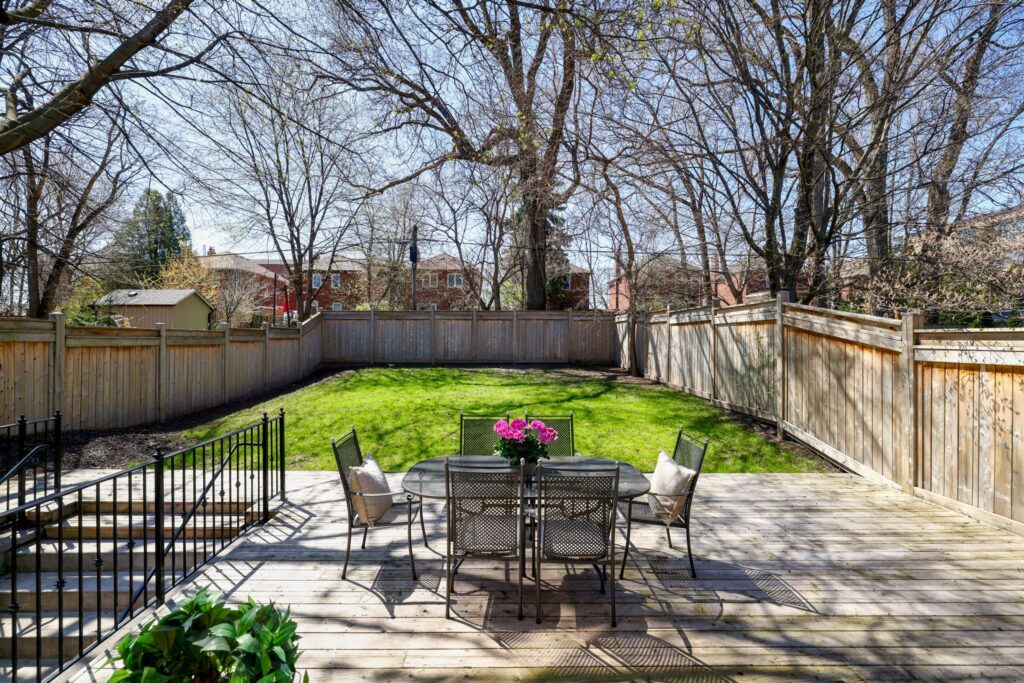 Photo of 344 Bessborough Dr