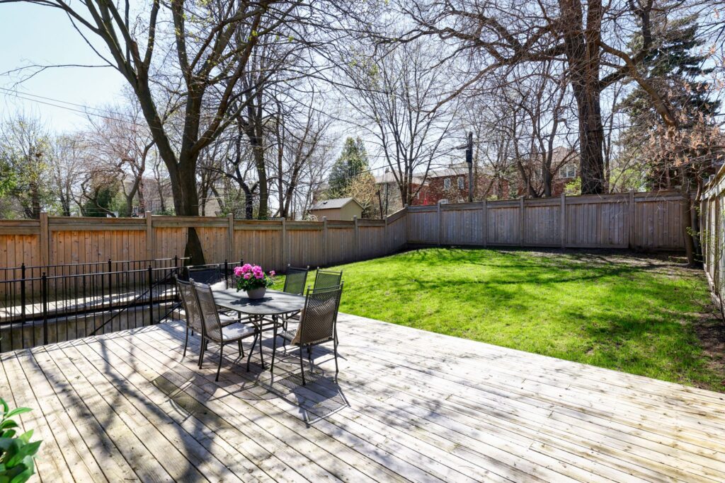 Photo of 344 Bessborough Dr