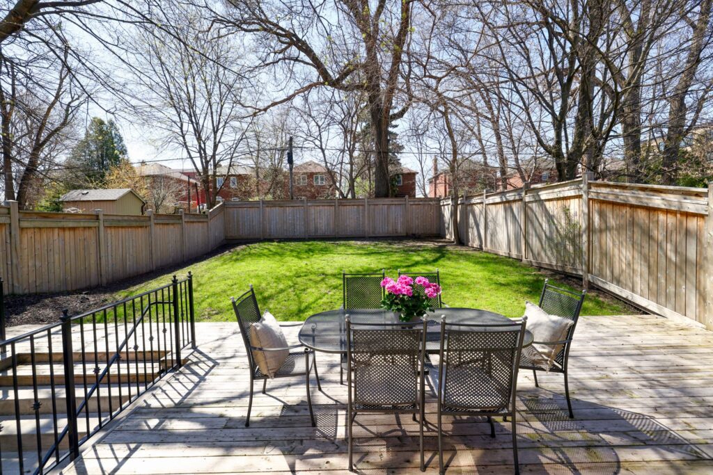 Photo of 344 Bessborough Dr