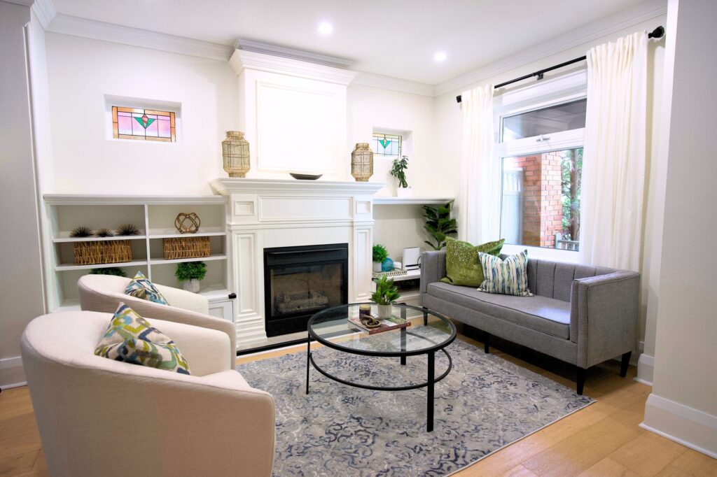 Photo of 351 Roehampton Avenue