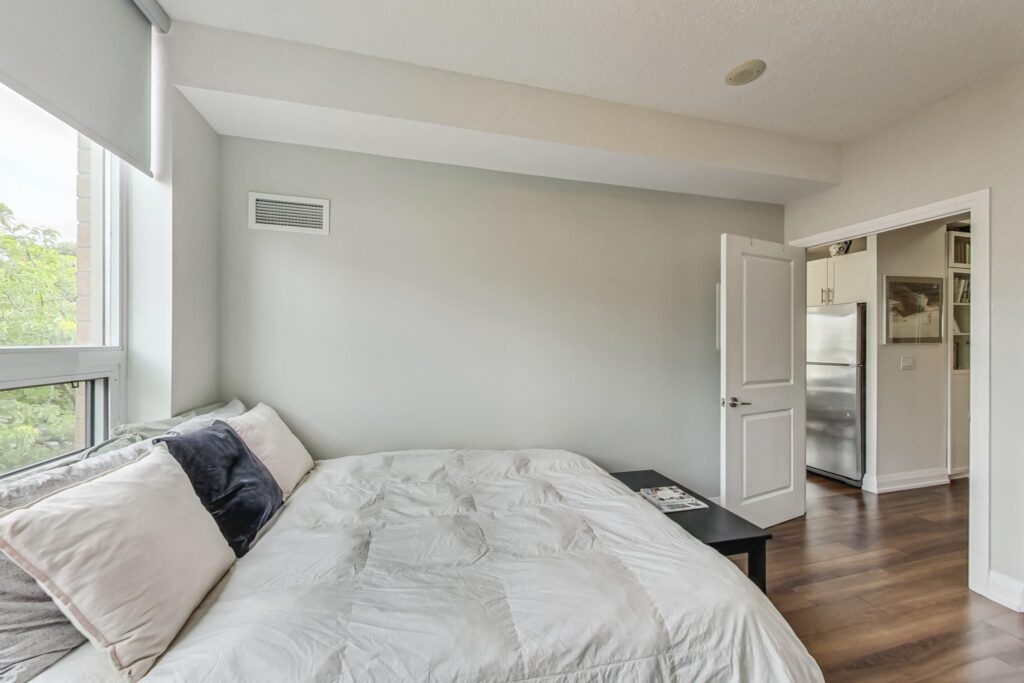 Photo of 3520 Danforth Ave, Unit 206