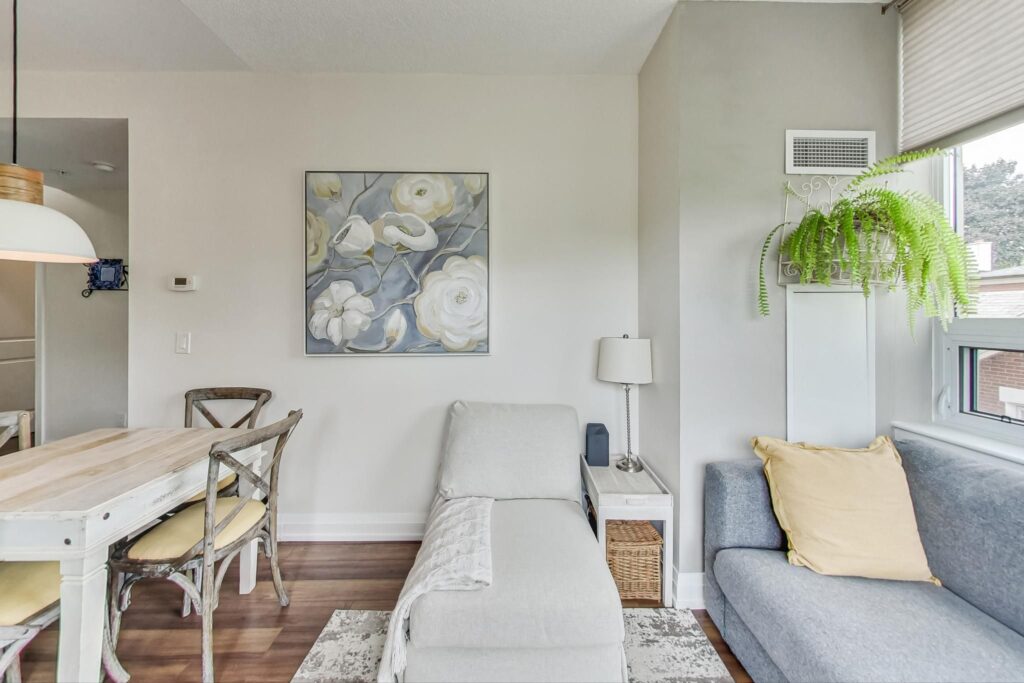 Photo of 3520 Danforth Ave, Unit 206