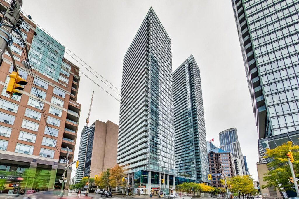 Photo of 37 Grosvenor Street Suite 1201
