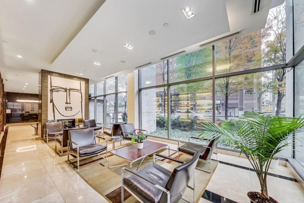 Photo of 37 Grosvenor Street Suite 1201