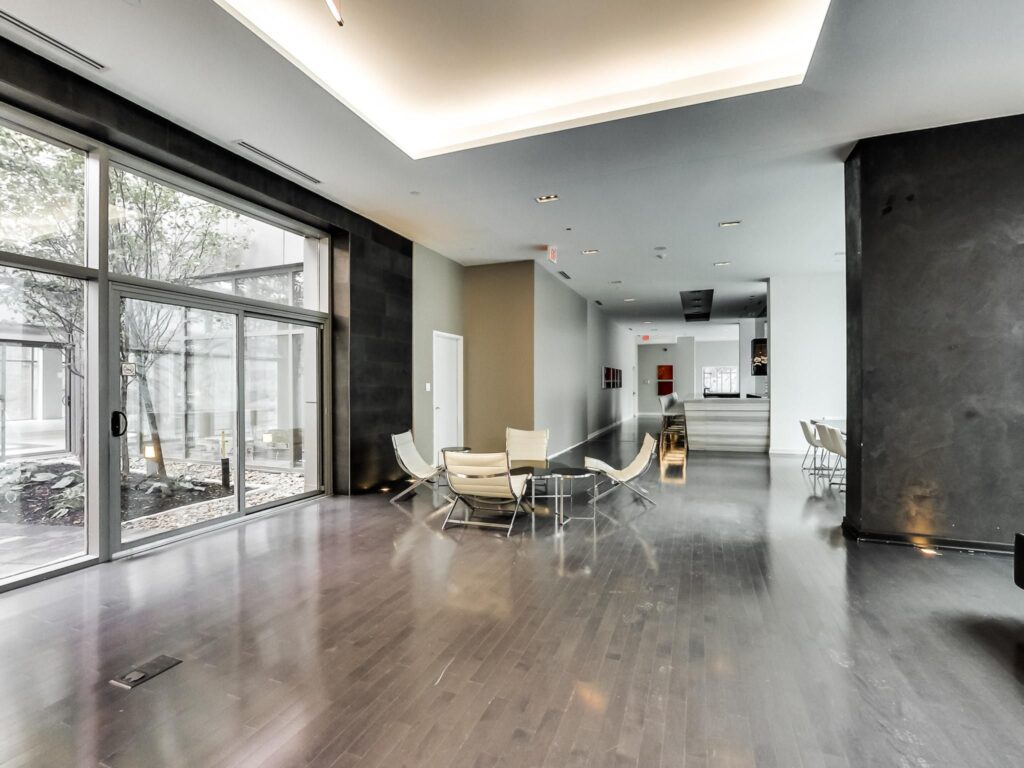 Photo of 37 Grosvenor Street Suite 1201