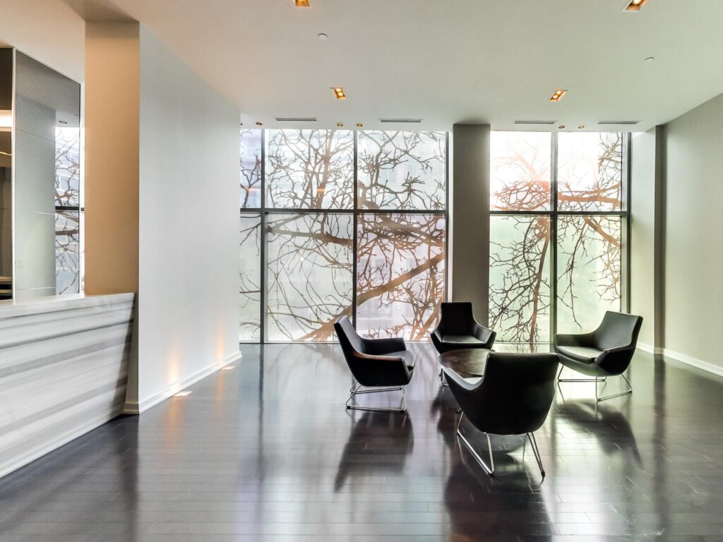 Photo of 37 Grosvenor Street Suite 1201