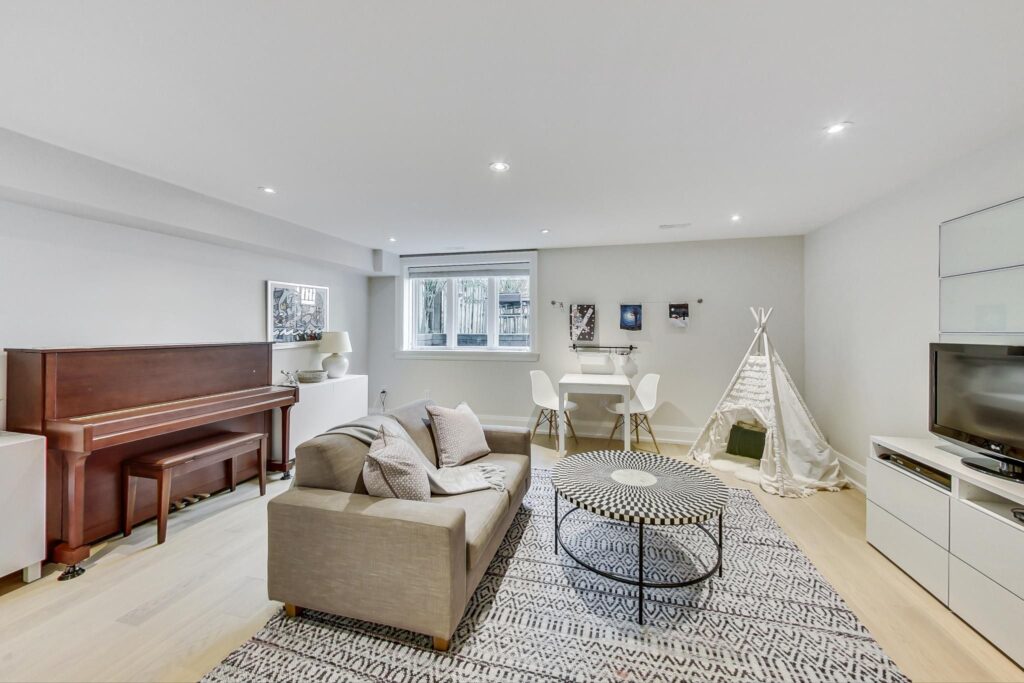 Photo of 386 Millwood Road