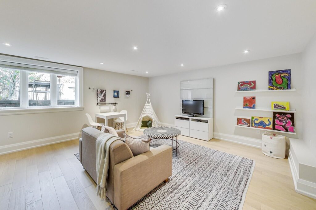 Photo of 386 Millwood Road