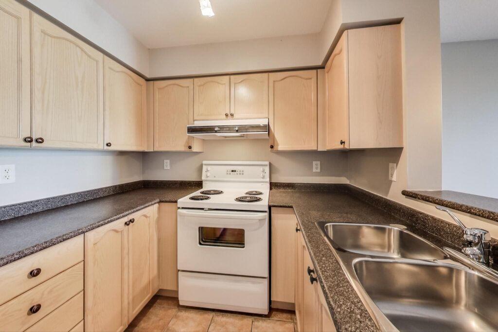 Photo of 39 Oneida Crescent Suite 407