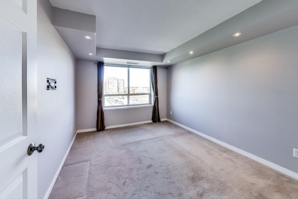 Photo of 39 Oneida Crescent Suite 407