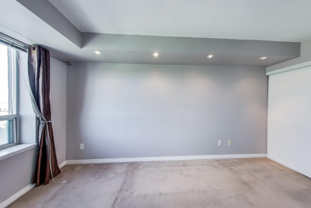 Photo of 39 Oneida Crescent Suite 407