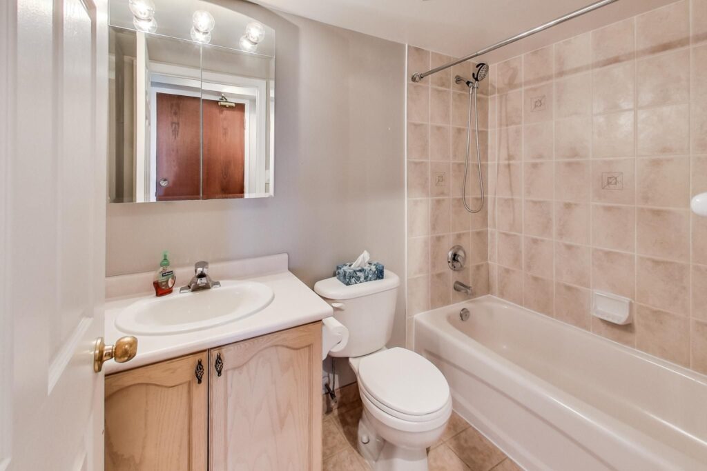 Photo of 39 Oneida Crescent Suite 407