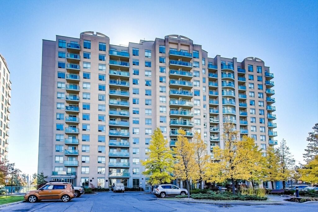 Photo of 39 Oneida Crescent Suite 407