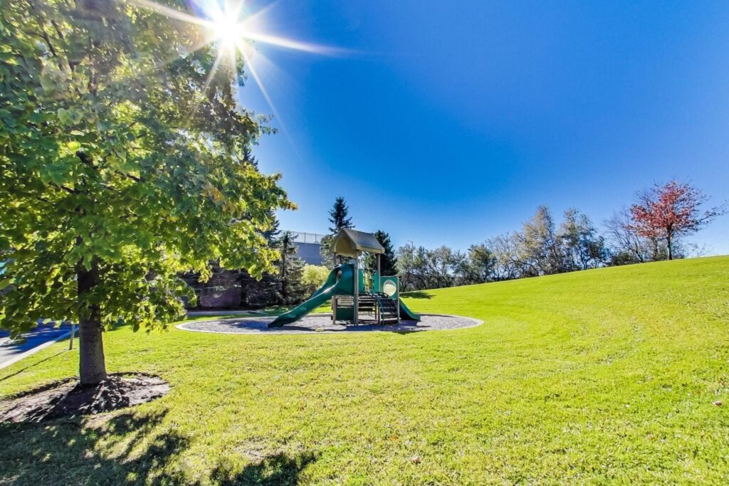 Photo of 39 Oneida Crescent Suite 407