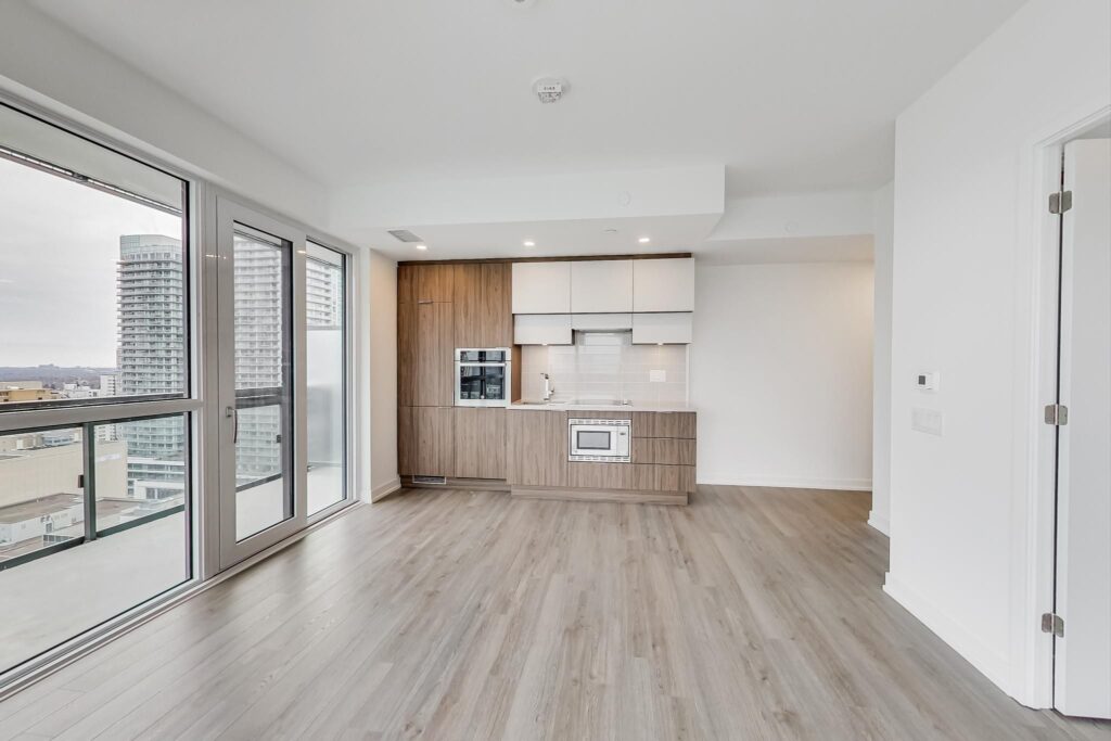 Photo of 39 Roehampton Avenue Suite 1809
