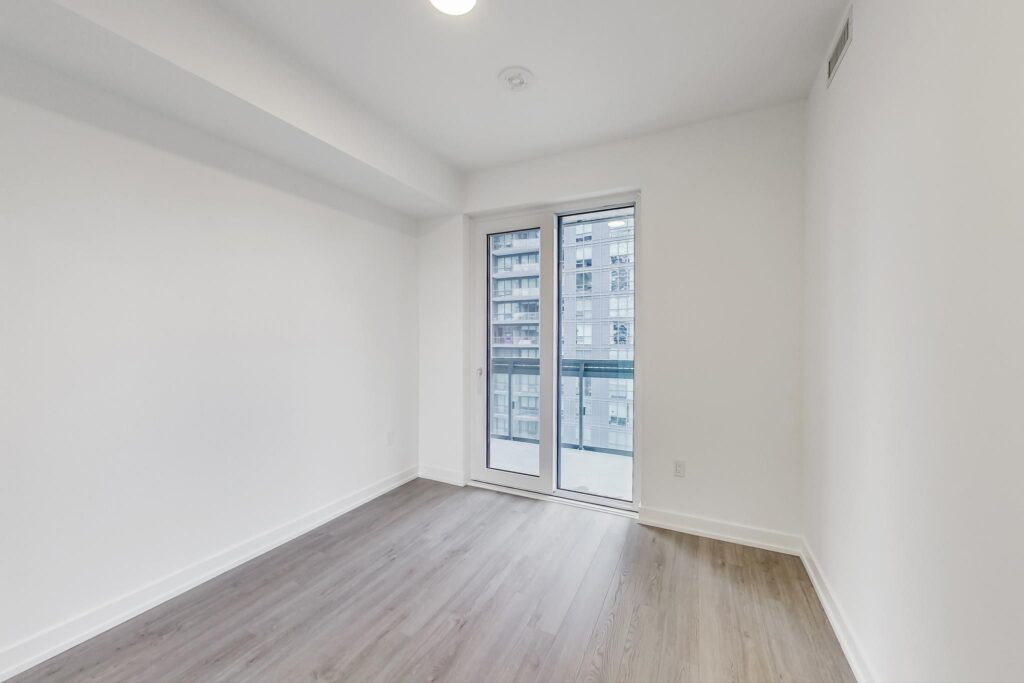 Photo of 39 Roehampton Avenue Suite 1809