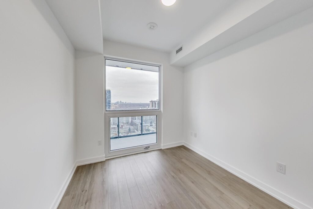 Photo of 39 Roehampton Avenue Suite 1809
