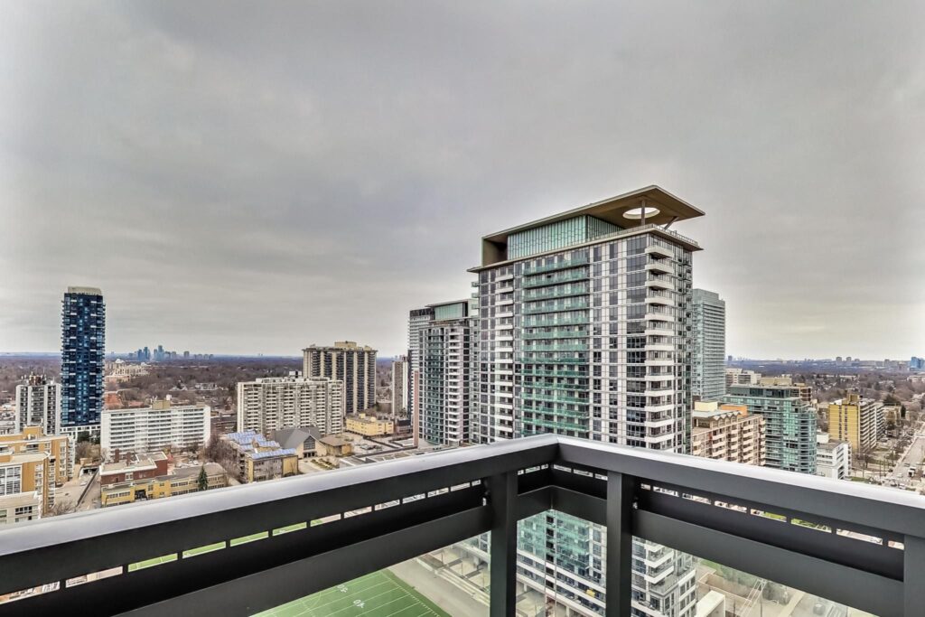 Photo of 39 Roehampton Avenue Suite 1809