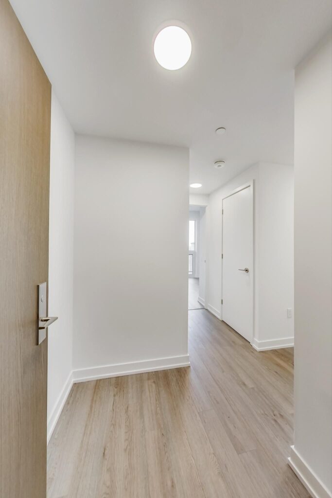 Photo of 39 Roehampton Avenue Suite 1809