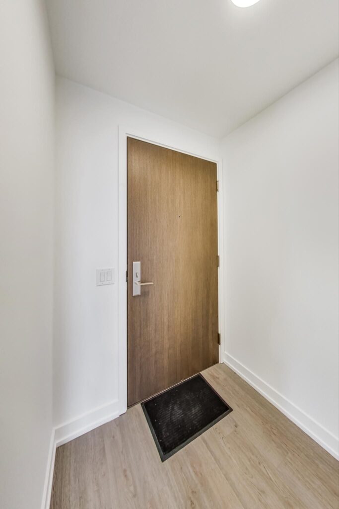 Photo of 39 Roehampton Avenue Suite 1809