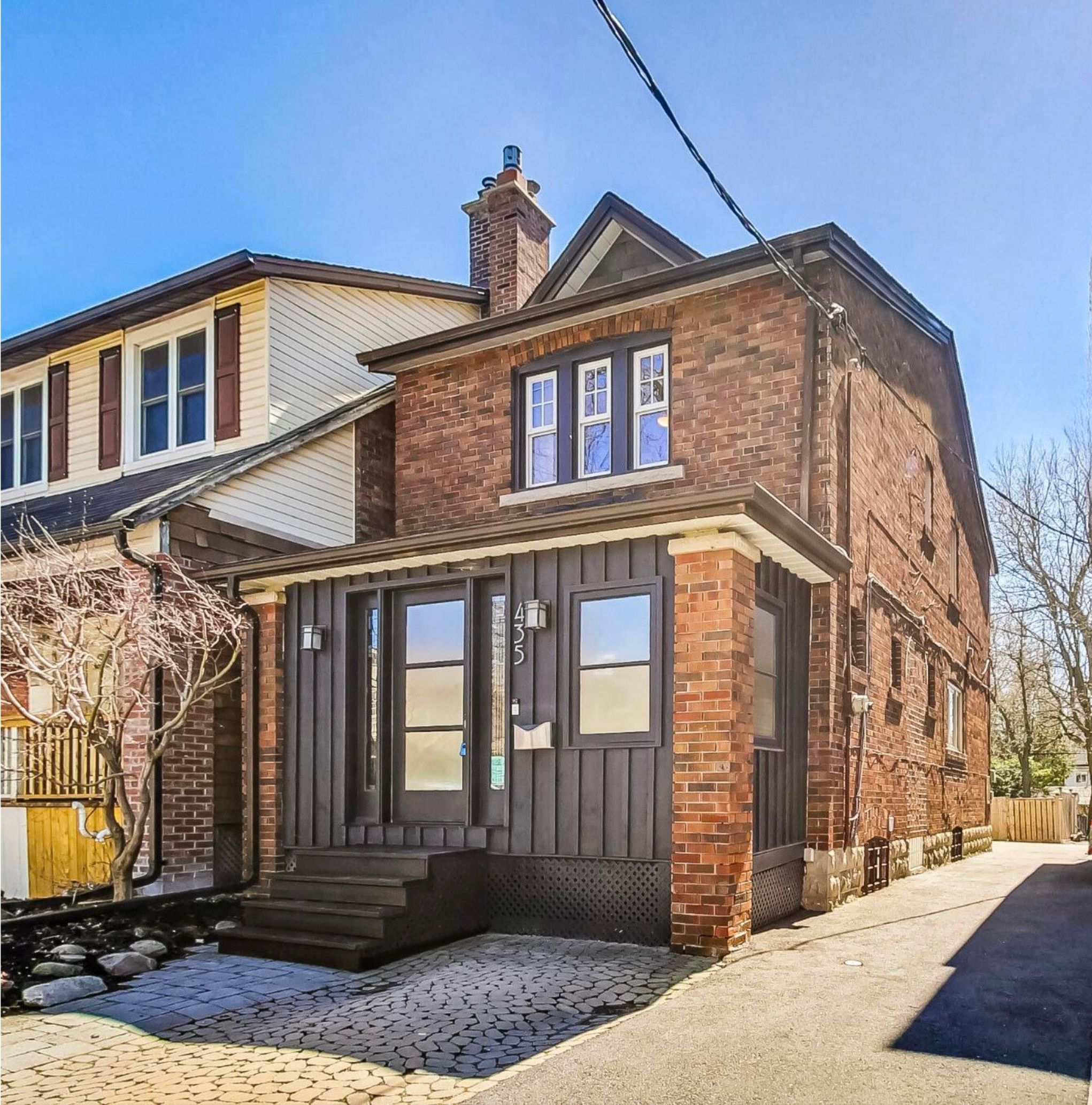 Photo of 435 Balliol St