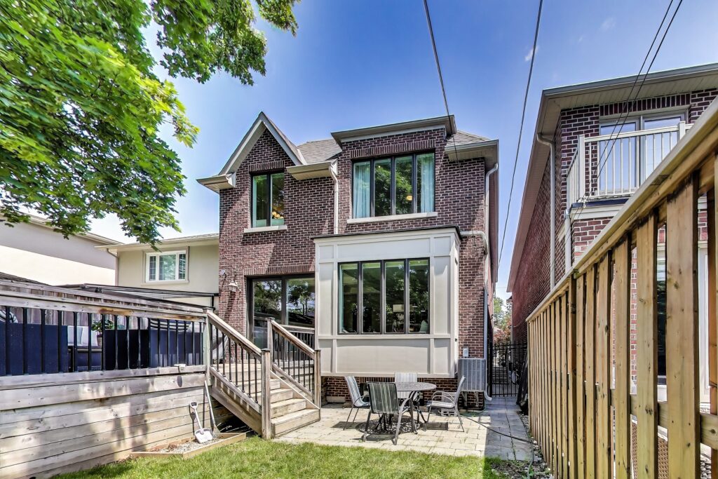 Photo of 474 Sutherland Drive
