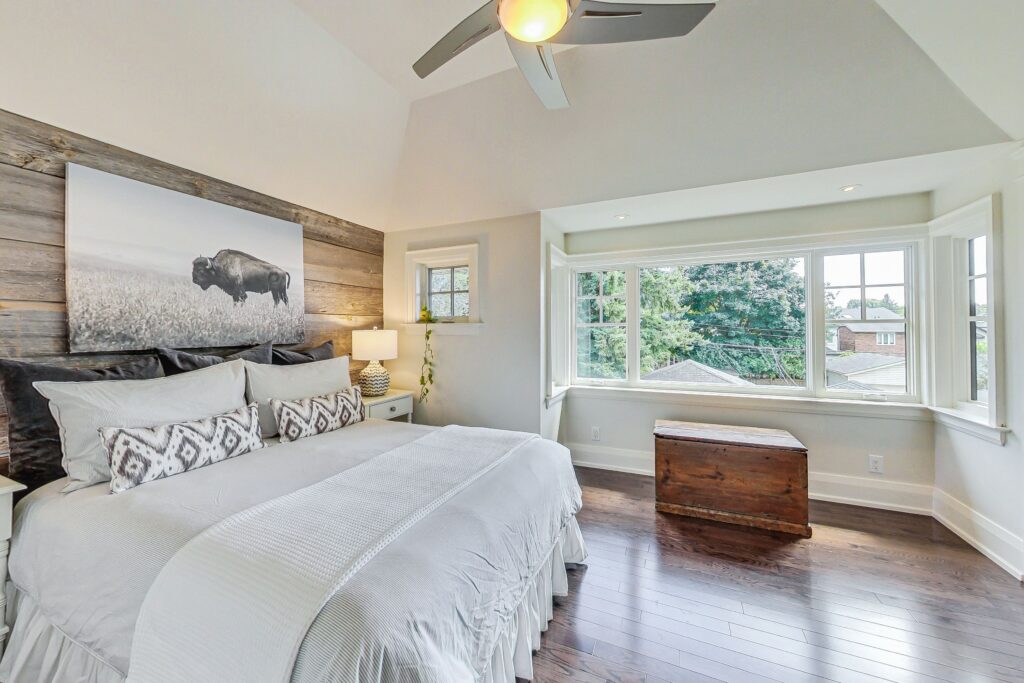 Photo of 527 Davisville Ave