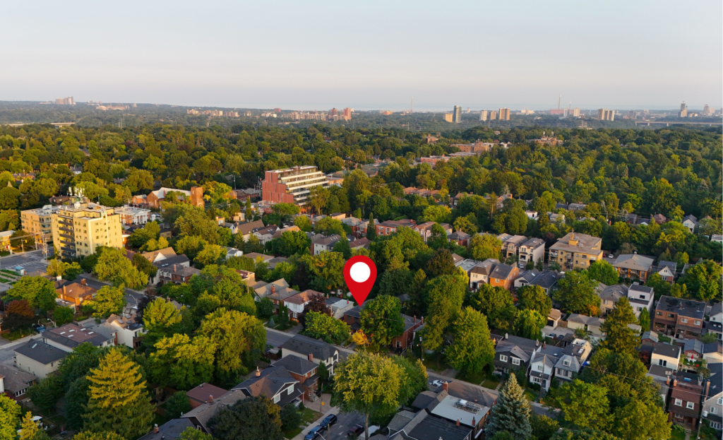 Photo of 527 Davisville Ave
