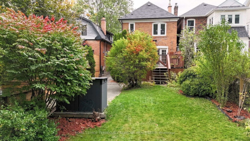 533 Hillsdale Ave E in Davisville Village, photo 26 of 32