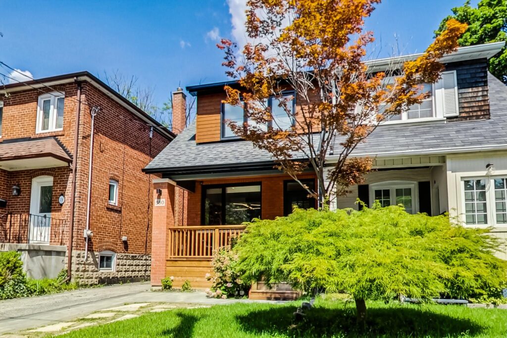 Photo of 580 Merton St