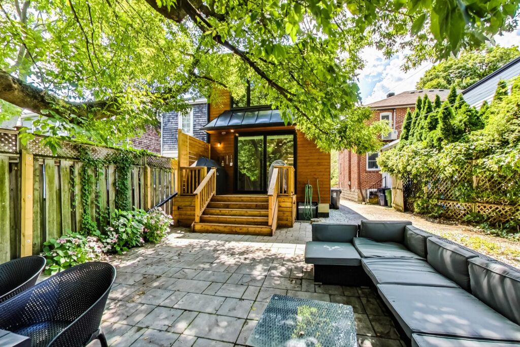 Photo of 580 Merton St