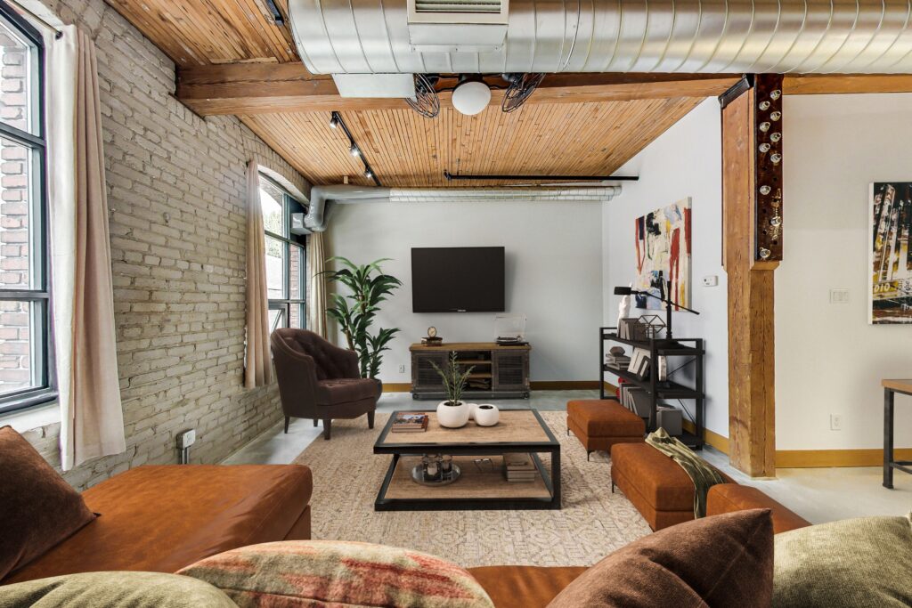 Photo of 68 Broadview Avenue Suite 512