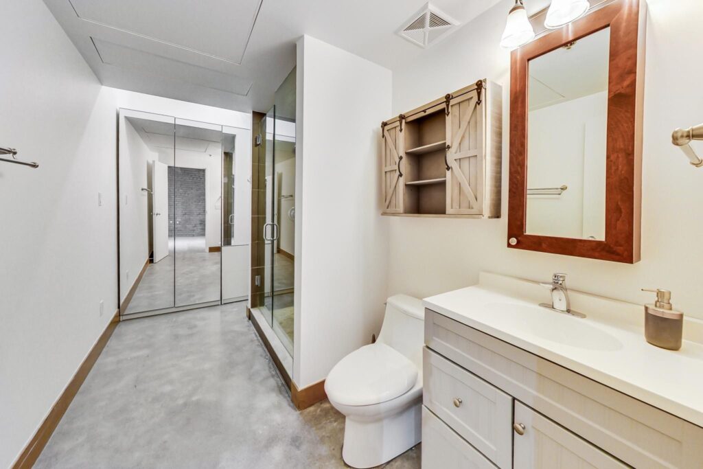 Photo of 68 Broadview Avenue Suite 512