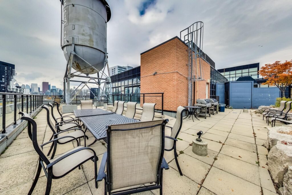 Photo of 68 Broadview Avenue Suite 512